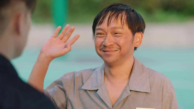 实力派！TVB最佳男配角一集演12种情绪演技获赞为贴近角色拒绝护肤(图5)