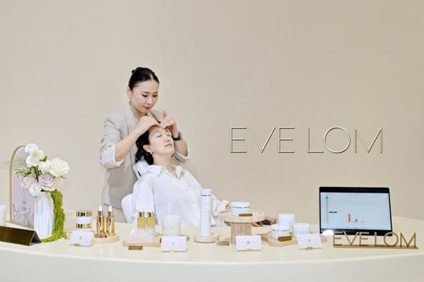 EVELOM伊芙珑亮相进博会以尖端情绪护肤科技印证奢愈护肤传奇(图4)