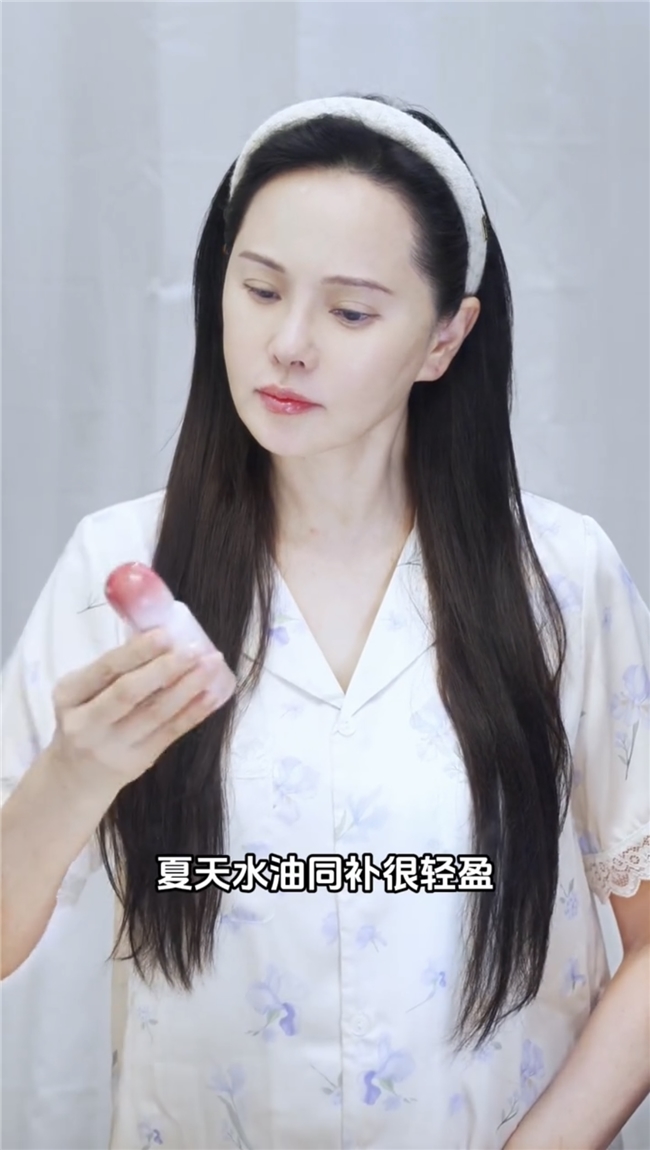 PG电子网站《度华年》热度破万!女明星无视年龄拍剧情绪护肤太绝了(图2)