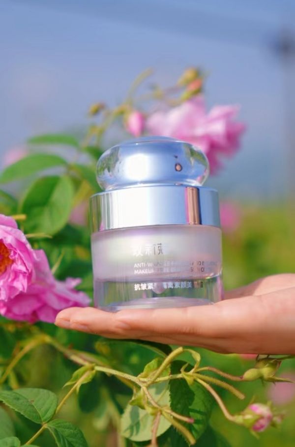 玫莉蔻玫瑰素颜霜和定妆蜜粉以玫瑰之名书写爱的浪漫(图2)