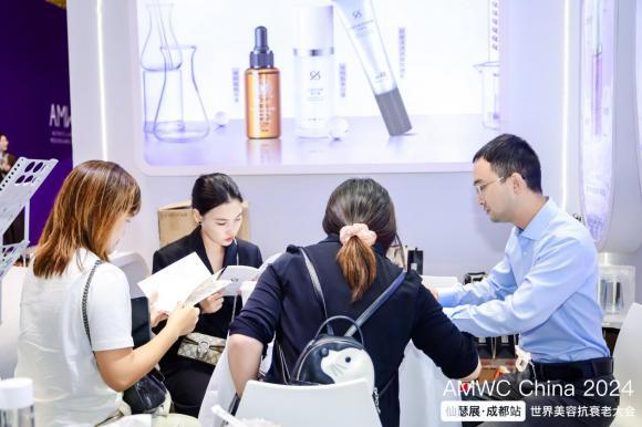 仙瑟受邀参加AMWC世界抗衰老大会共襄抗衰事业新篇章(图2)