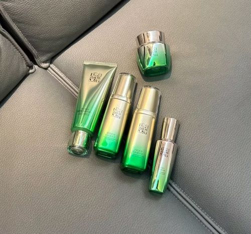 逆龄秘诀：50岁抗衰老最好的护肤品这款产品堪称抗衰圣品！(图5)