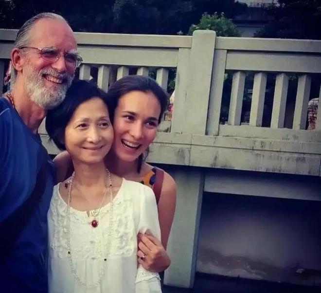 韩庚用AI“复活”岳父母卢靖姗感动到泪流不止(图3)