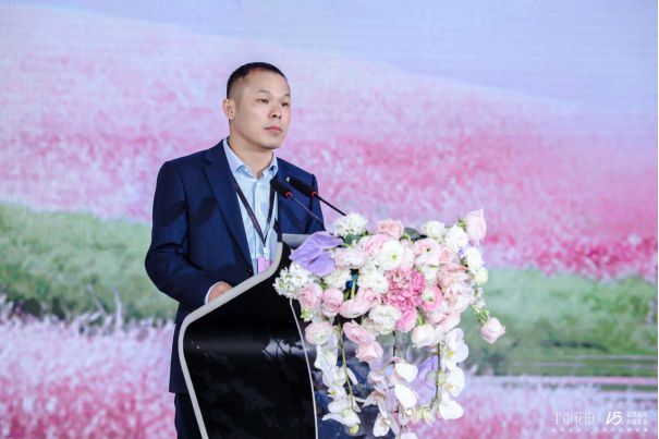 PG平台萌芽到盛放半亩花田15年蓬勃生长之路！(图4)