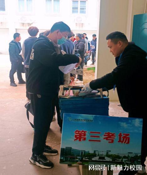 江苏省职教高考技能考试（机械类）高淳中专校考点顺利开考(图5)