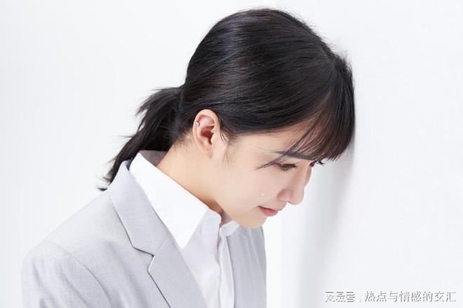 阴雨天让人心情不爽阴雨天如何调整情绪不致于让自己郁闷(图2)