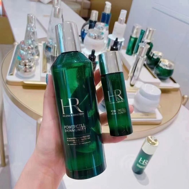 PG电子网站赫莲娜绿宝瓶精华强韧屏障促进肌肤新生、根源修护肌底令肌肤水嫩细腻！(图1)