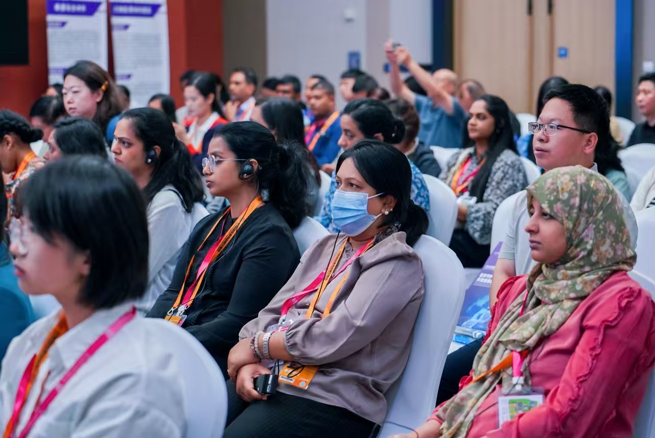 PG电子平台2025中国国际医疗健康产业发展与投资论坛在京召开(图4)