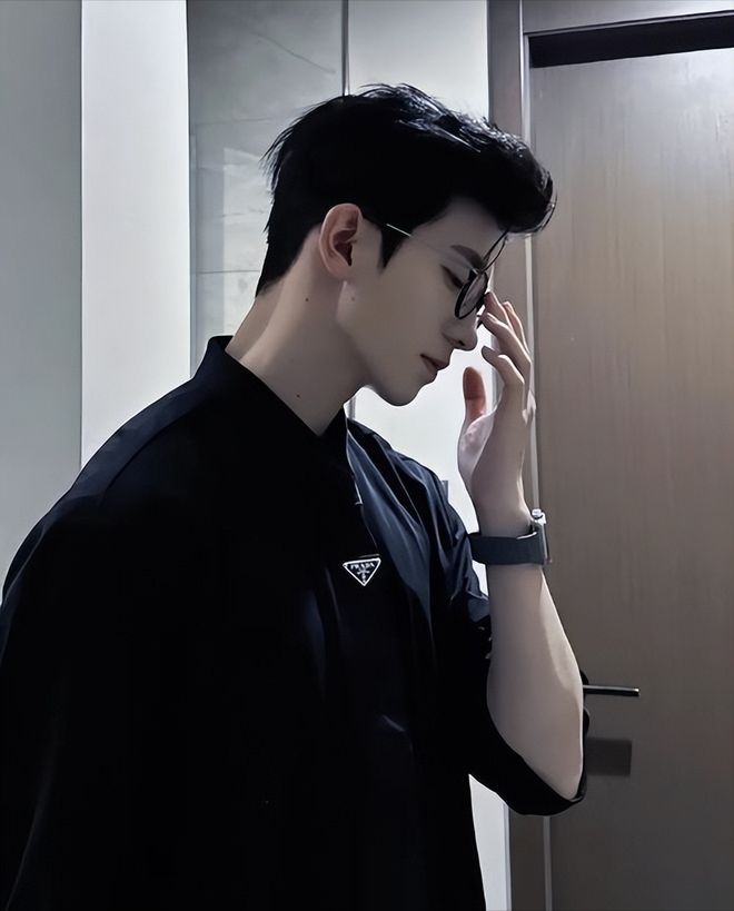 PG电子平台男生洁面必看！这2款洗感封神用过再也换不掉的护肤品牌揭秘！(图1)