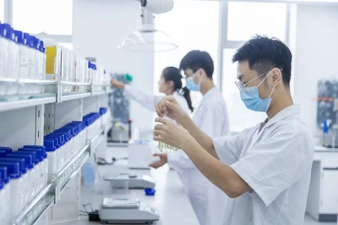 玻尿酸重组胶原蛋白两手抓的中国企业出现了！(图2)