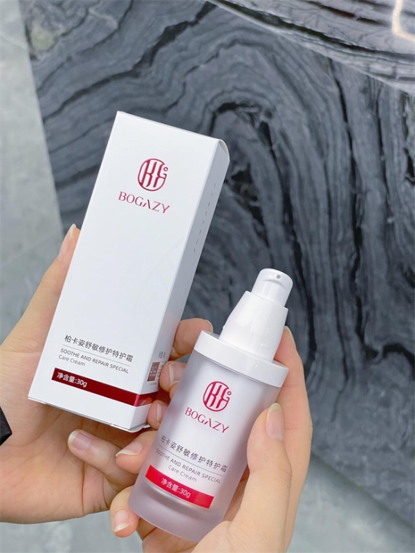 PG平台柏卡姿舒敏修护特护霜于凉凉寒冬中开启与肌肤的温柔对话(图2)