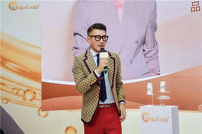 PG平台胡兵空降MegaGold鱼油博士进博会亲证“精准营养”健康力量(图2)