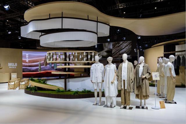 防脱、护肤、按摩从头到身体全覆盖进博消费品首发首展大爆发!(图7)