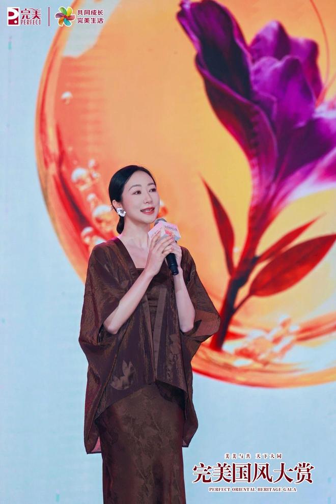 完美国风大赏对话韩雪：以花为引共话完美生活美学(图3)