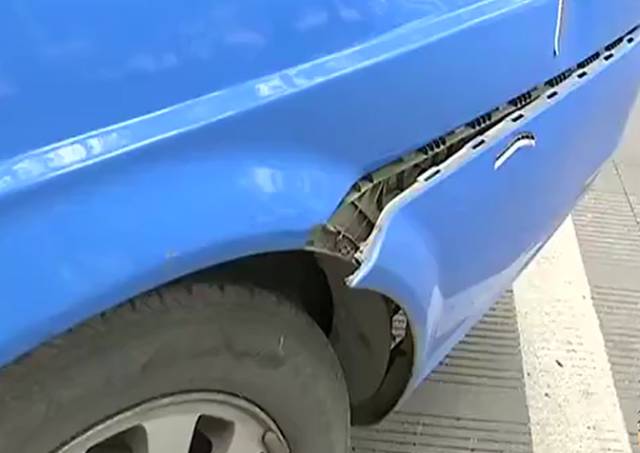 世界如此美妙你却如此暴躁！南宁＂路怒哥＂发生碰撞后竟做出了这样的事(图6)