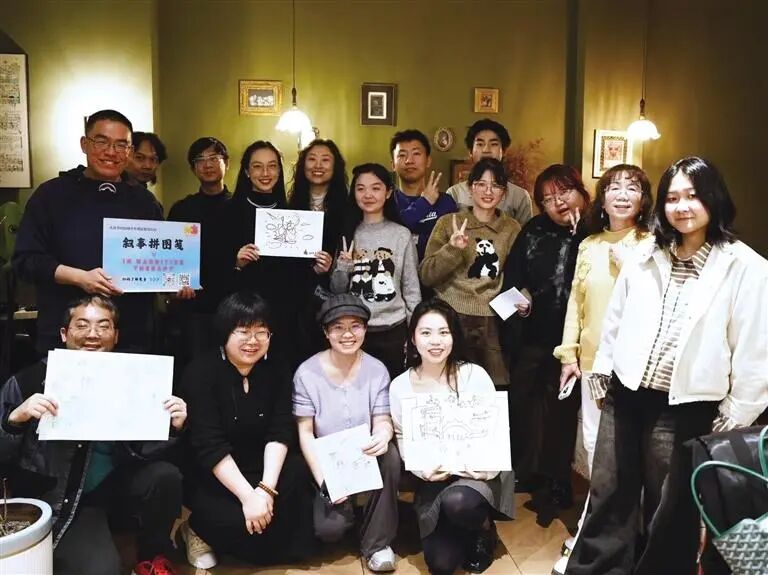 PG电子网站指尖拼豆、盲盒惊喜、书香社交情绪消费激活青年消费新场景(图3)